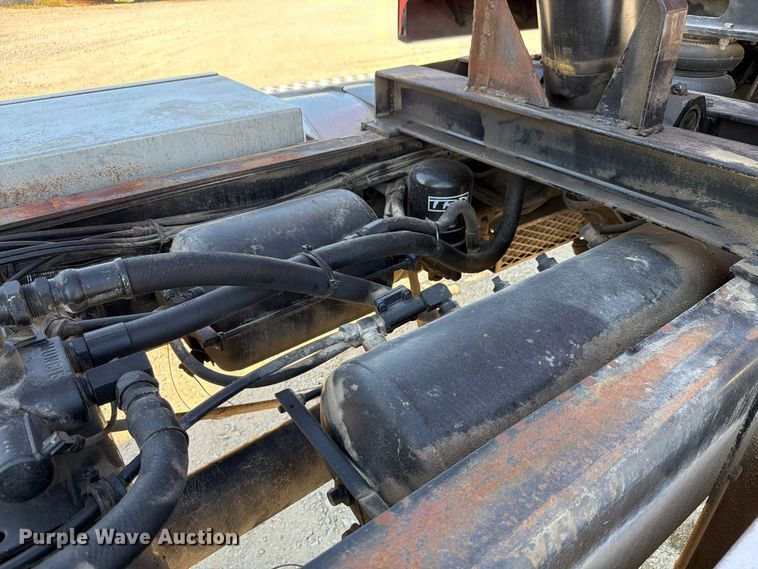 image for item FK4204 1998 Western Star 4864FX dump truck