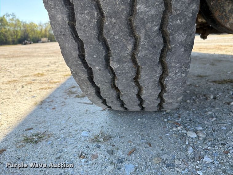 image for item FK4204 1998 Western Star 4864FX dump truck