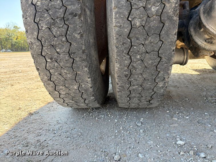 image for item FK4204 1998 Western Star 4864FX dump truck
