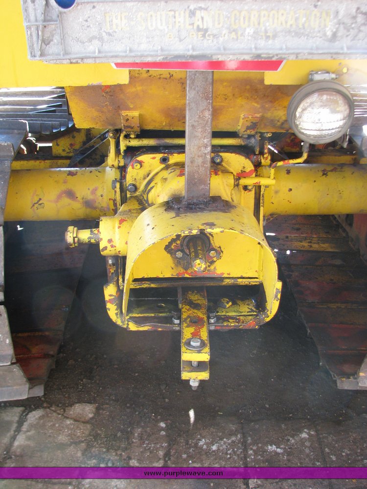 image for item 2091 Oliver Tractor