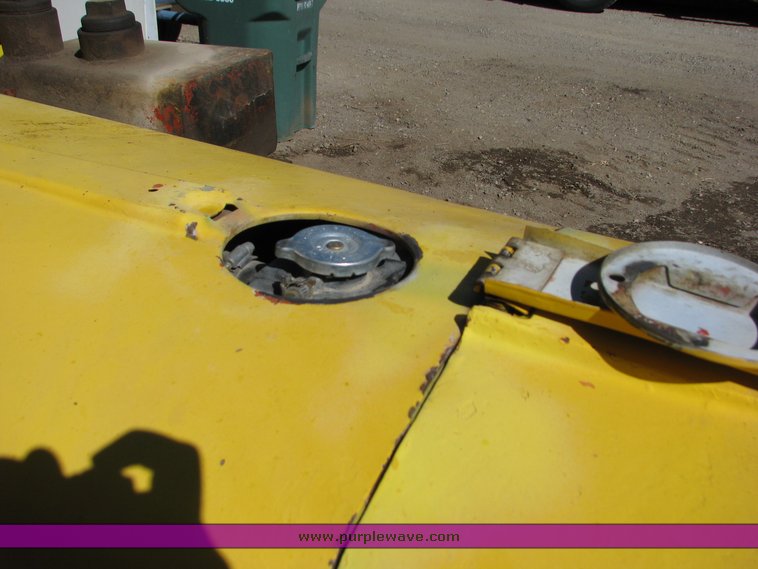 image for item 2091 Oliver Tractor