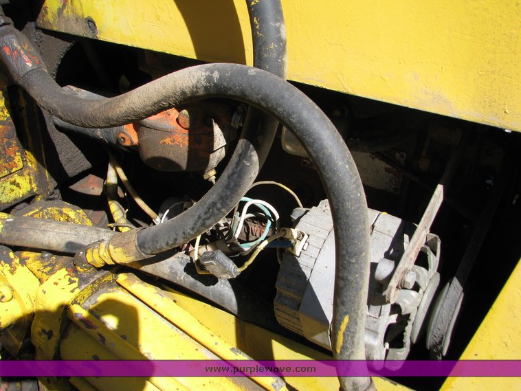 image for item 2091 Oliver Tractor