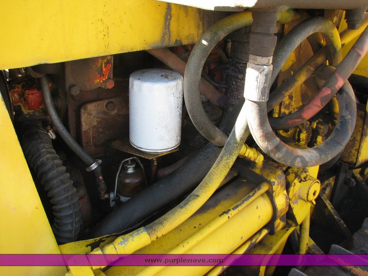 image for item 2091 Oliver Tractor