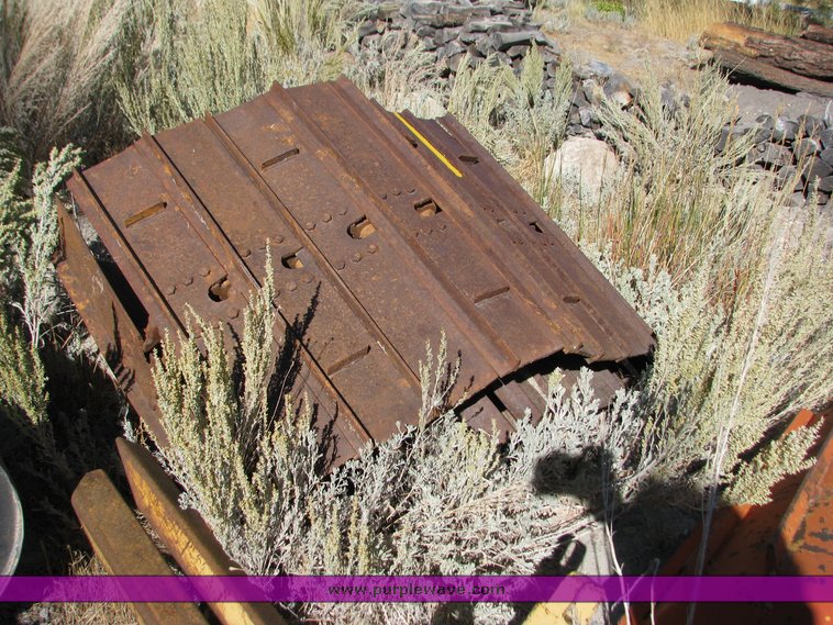 image for item 2091 Oliver Tractor