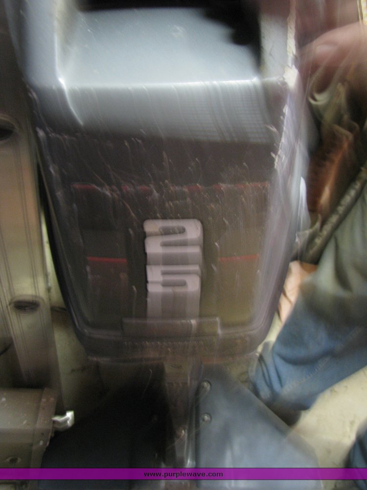 image for item 2100 25hp Mariner