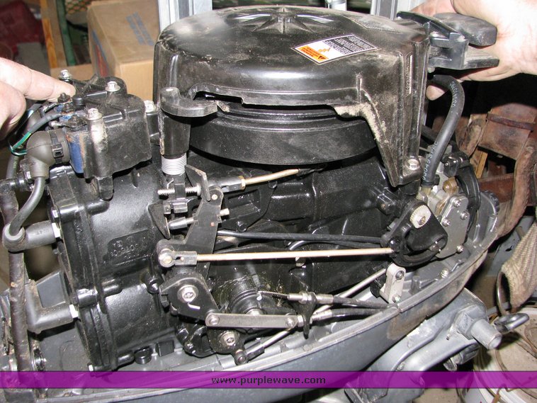 image for item 2100 25hp Mariner