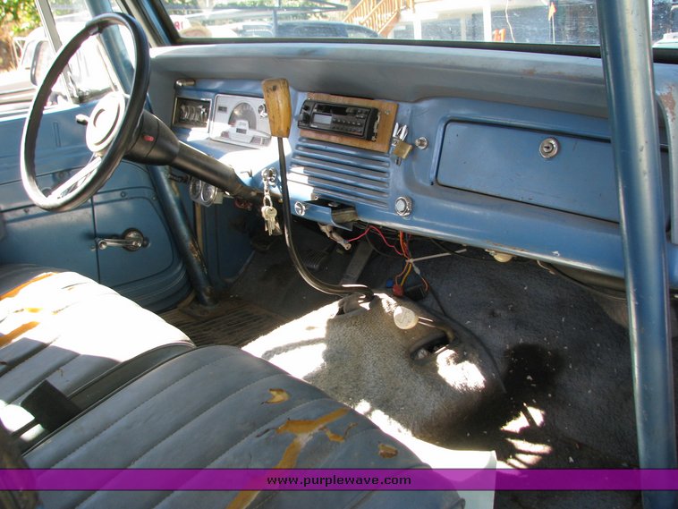 image for item 2102 1973 Jeepster Commando