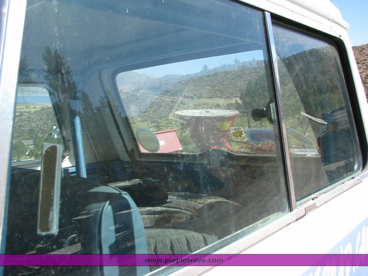 image for item 2102 1973 Jeepster Commando