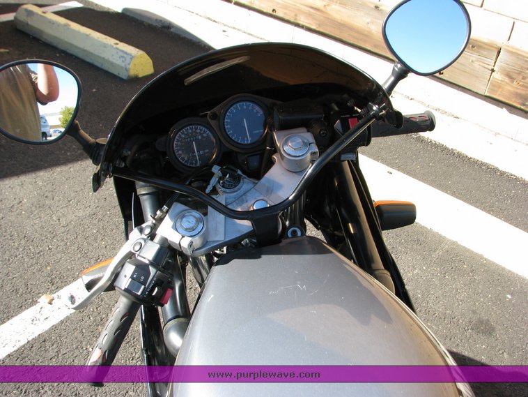 image for item 2134 1990 Yamaha FZR 600