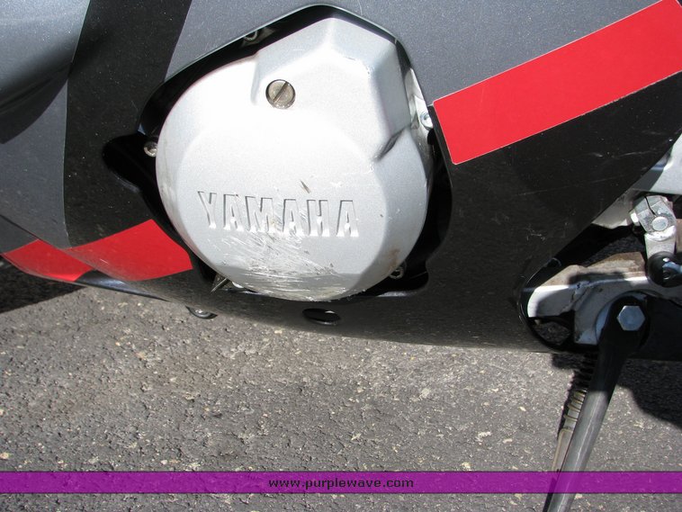 image for item 2134 1990 Yamaha FZR 600