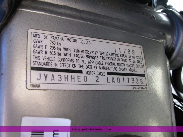 image for item 2134 1990 Yamaha FZR 600