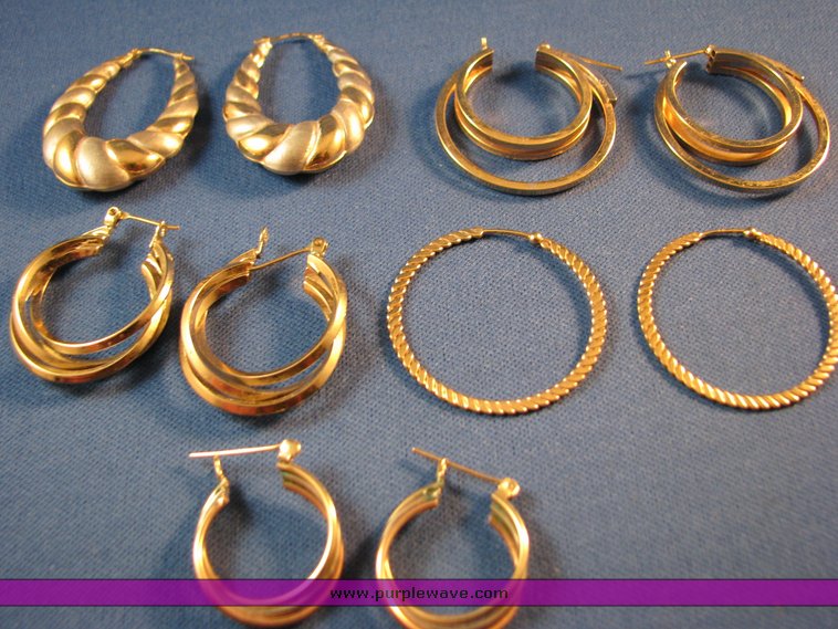 image for item 5011 5 14K pair of earrings