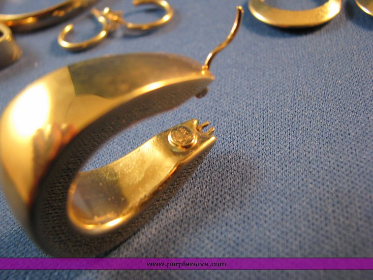 image for item 5017 5 14K earrings