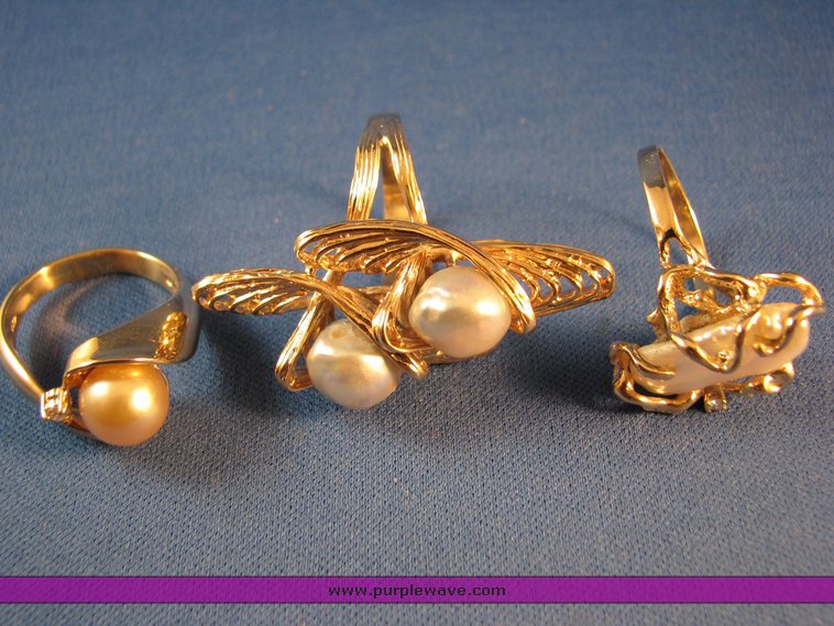 image for item 5079 3 pearl and diamond rings