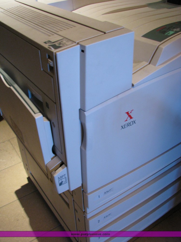 image for item 5250 Xerox Techtronix RV
