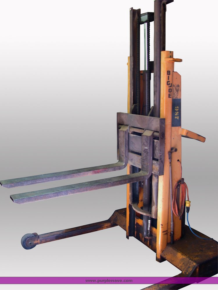 image for item 6001 Big Joe GS-24-T8 standing rolling forklift