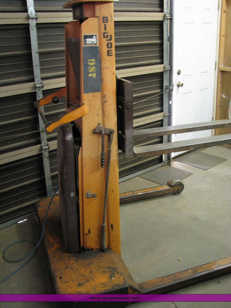 image for item 6001 Big Joe GS-24-T8 standing rolling forklift