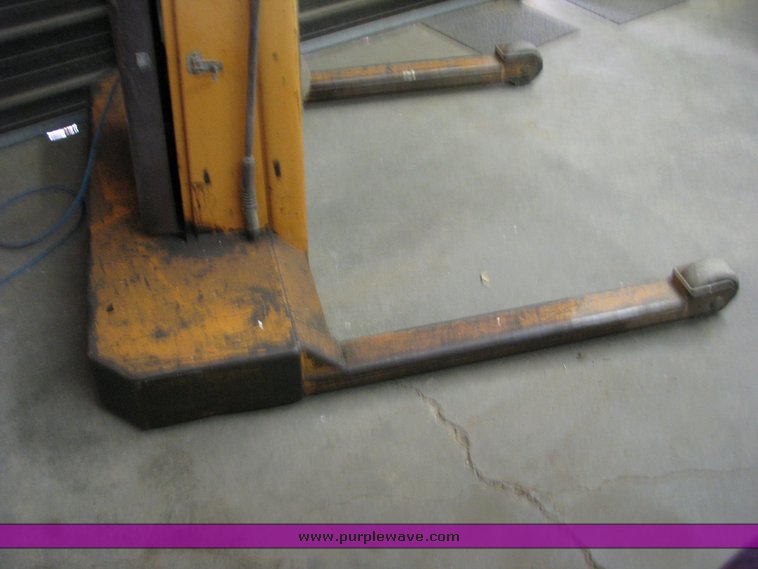 image for item 6001 Big Joe GS-24-T8 standing rolling forklift