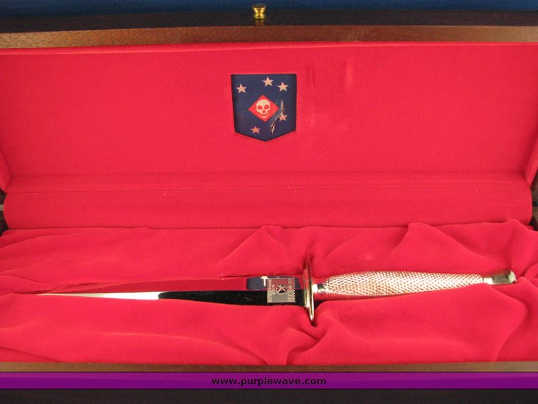 image for item 6477 US Marine Raider Stiletto knife