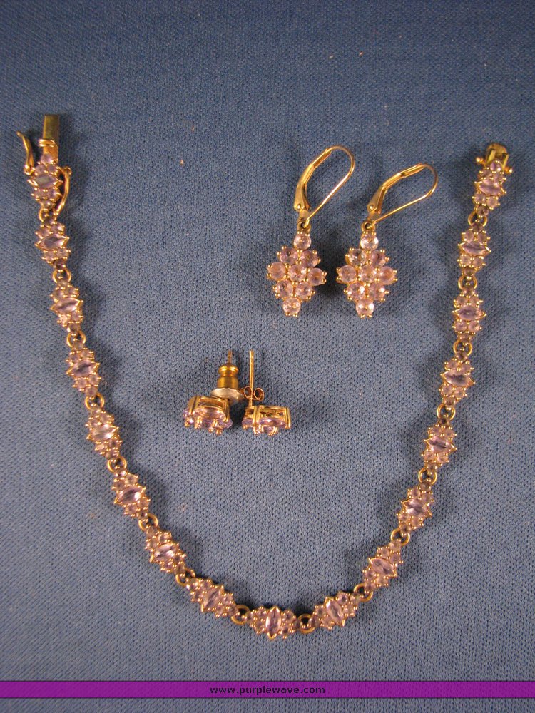 image for item 3134 (2) pair 14K gold earrings