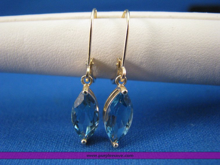 image for item 3153 (5) 14K pair of earrings