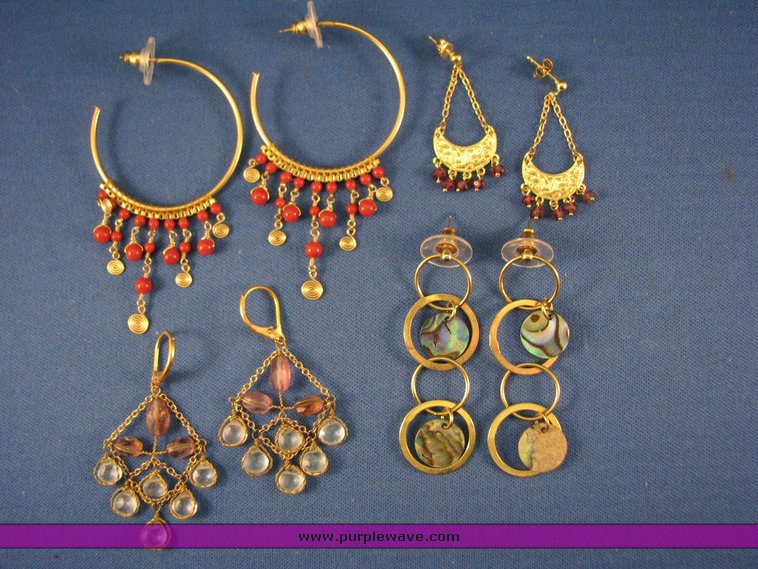 image for item 3161 (4) pair of 14K earrings