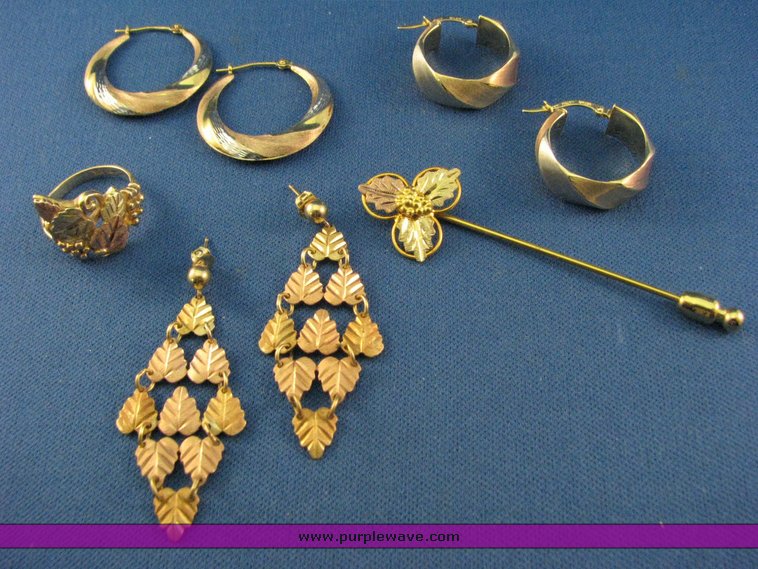 image for item 3167 10K gold ring