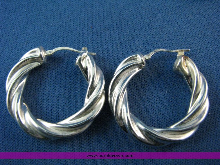 image for item 3263 (2) pairs 950 Italy silver earrings .4oz