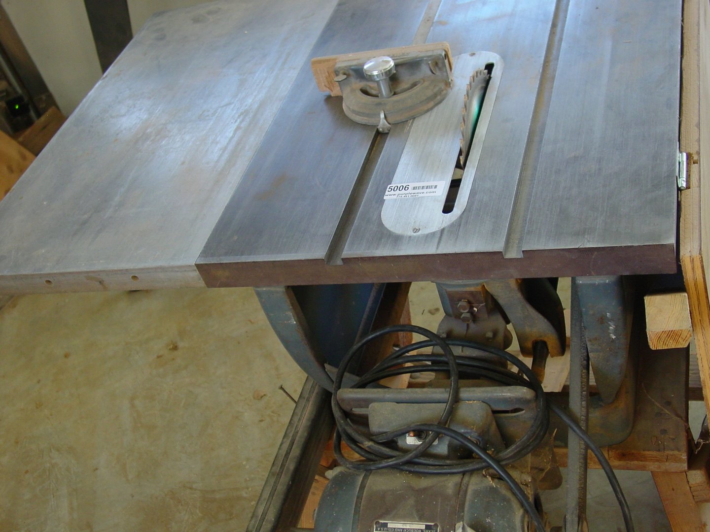 image for item 5006 Sears 10" table saw