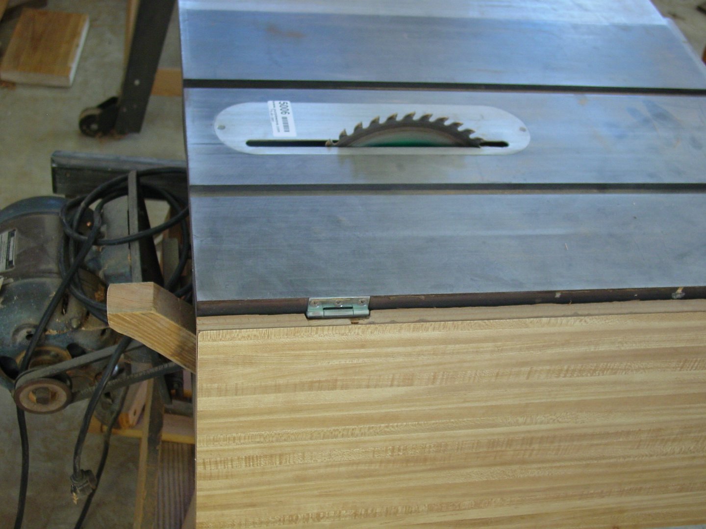 image for item 5006 Sears 10" table saw
