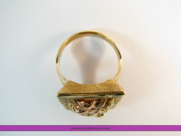 image for item 2004 10K Black Hills Gold Ring