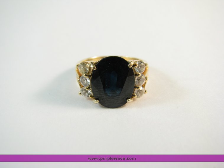 image for item 2005 10K yellow gold ring