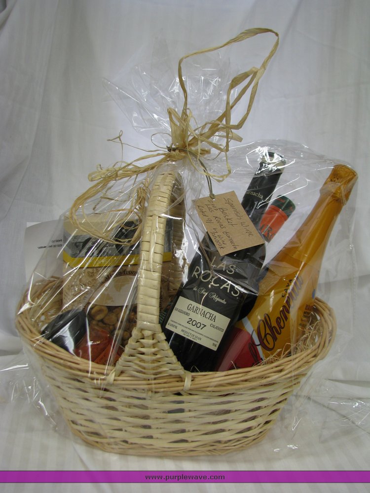 image for item 2104 Spanish Wine Basket