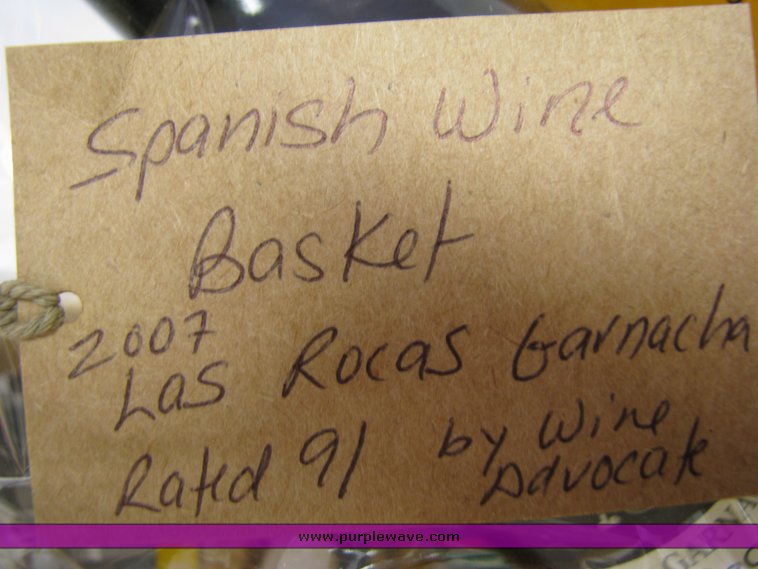 image for item 2104 Spanish Wine Basket