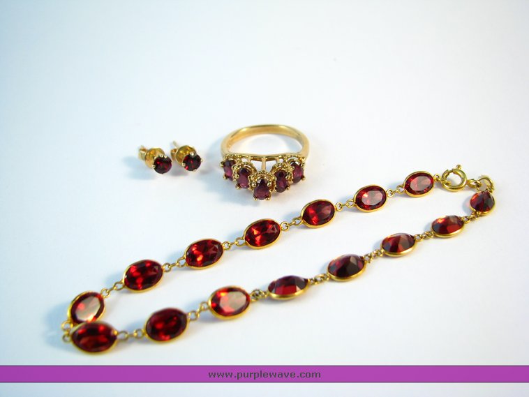 image for item 2212 Garnet ring, bracelet and earrings