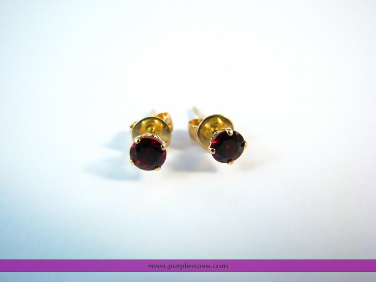 image for item 2212 Garnet ring, bracelet and earrings