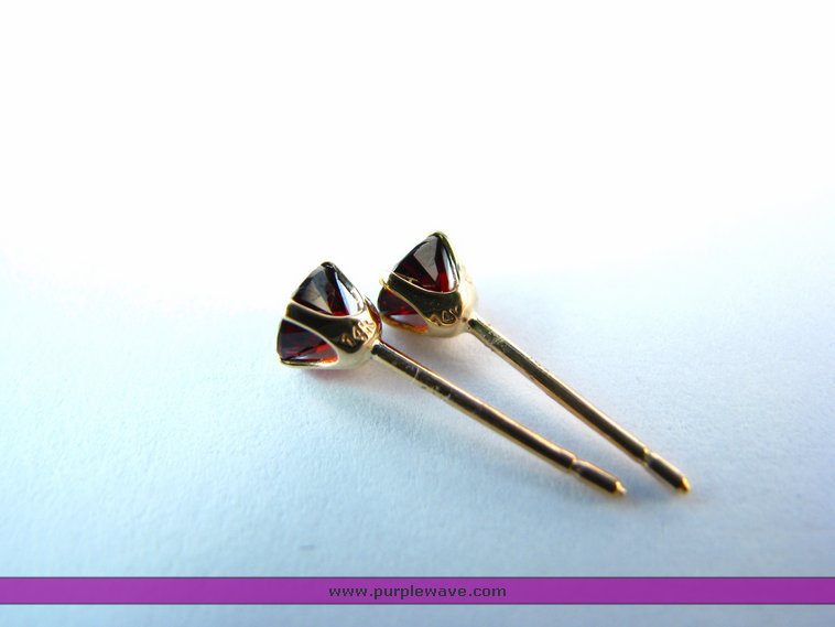 image for item 2212 Garnet ring, bracelet and earrings