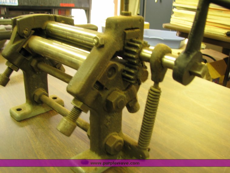 image for item 5021 Hand operated bending roll