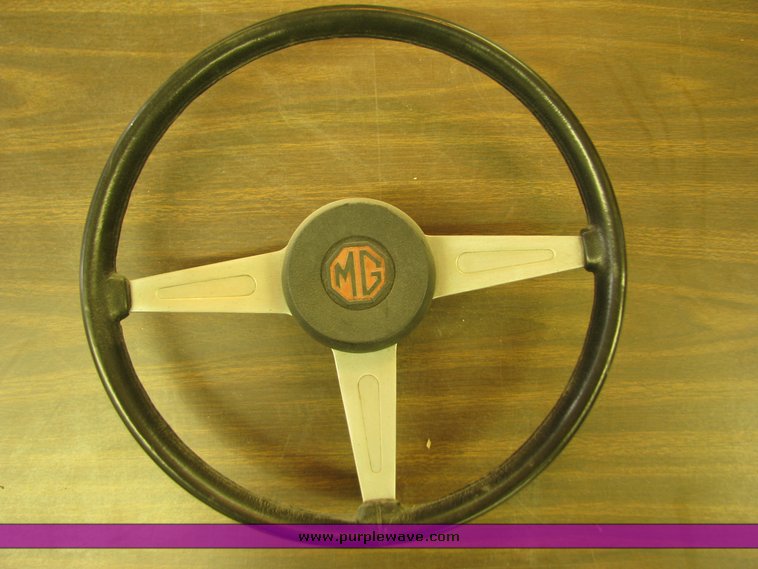 image for item 5022 75-76 MG Steering wheel