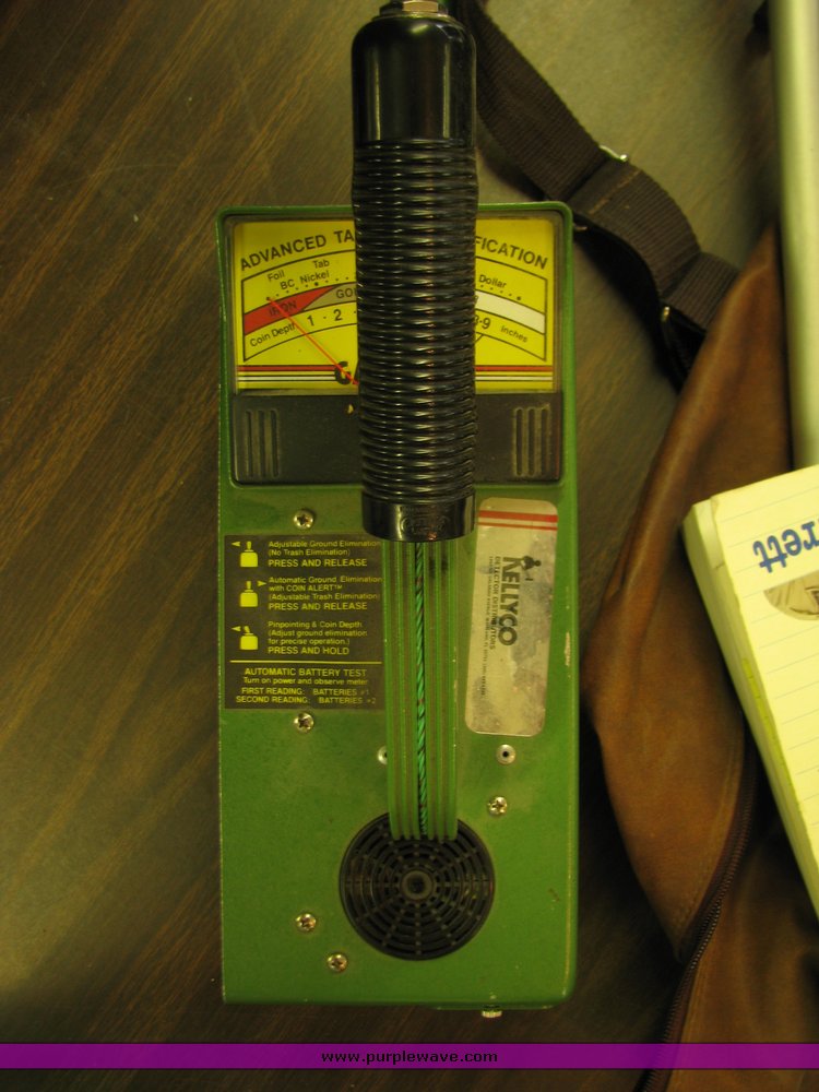 image for item 5035 Master Hunter 7 Metal Detector