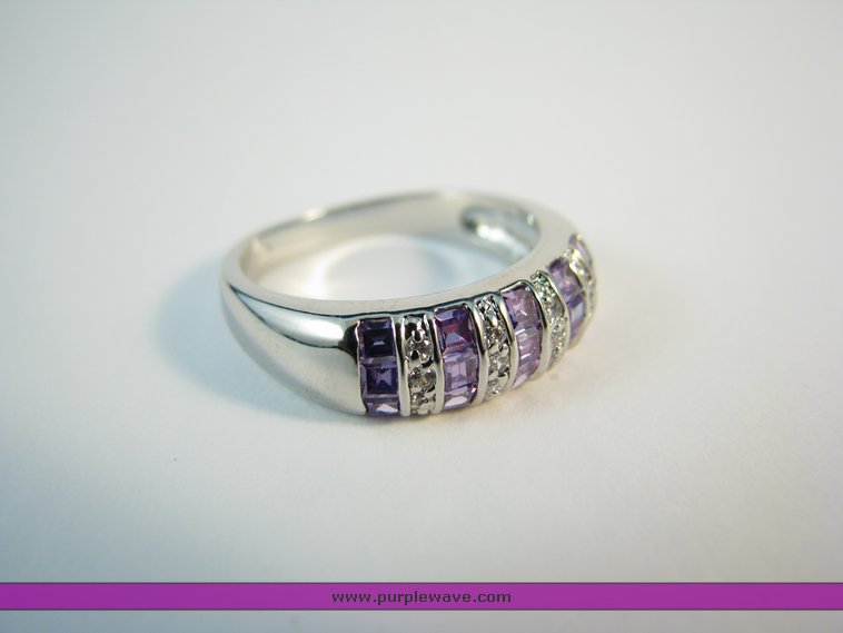 image for item 7007 Ring with purple gems