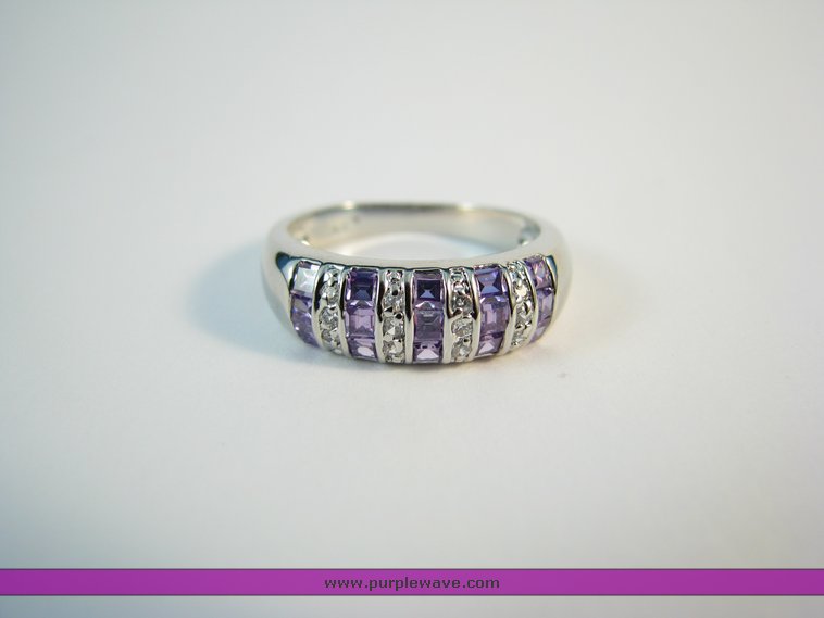 image for item 7007 Ring with purple gems