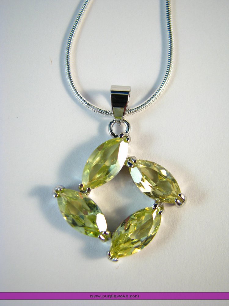image for item 7055 Multicolor quartz pendant