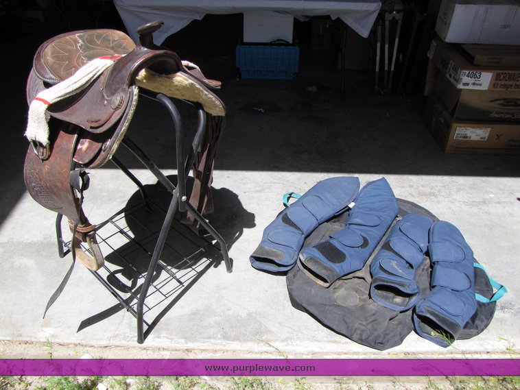 image for item 2244 (1) western saddle