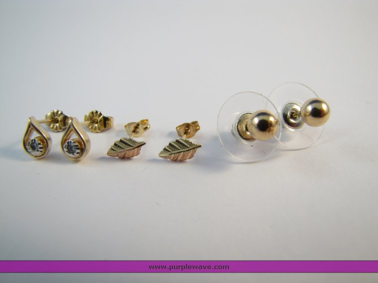 image for item 2262 (3) set 10k earrings