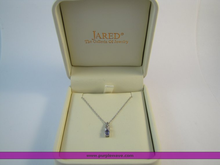 image for item 2269 (1) 10k white gold pendent