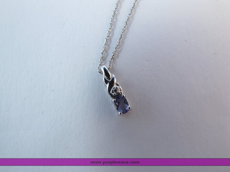 image for item 2269 (1) 10k white gold pendent