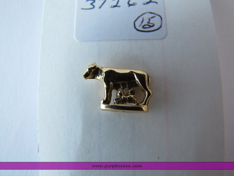 image for item 2274 (1) 18k gold cow