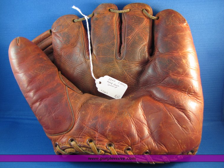 image for item 2277 (1) Jeff Crost baseball glove