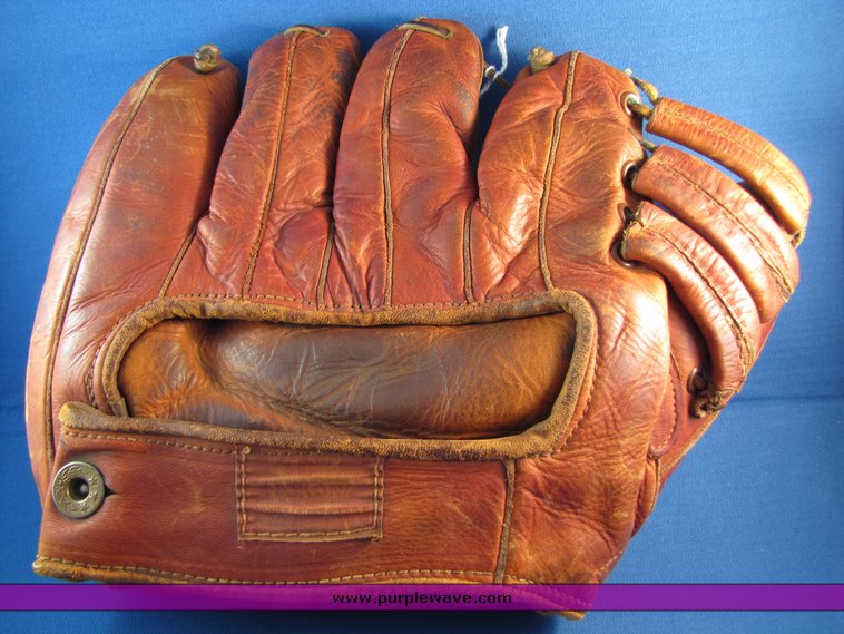 image for item 2277 (1) Jeff Crost baseball glove